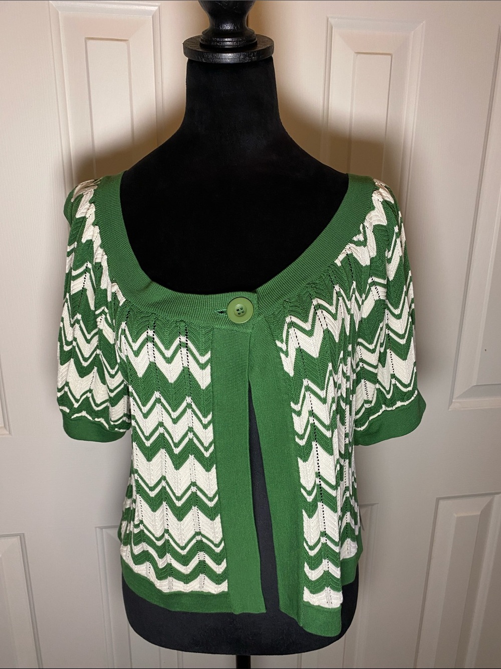 Fever Green and Cream Zigzag Knit Short-Sleeve Cardigan Size Large